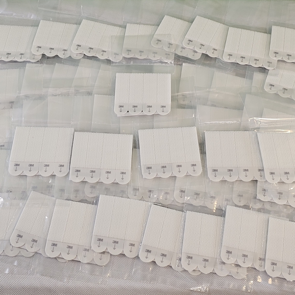 3M Picture Hanging Strips, 5/8"‎ X 2 3/4", White, 200 Strips 17201CABPK